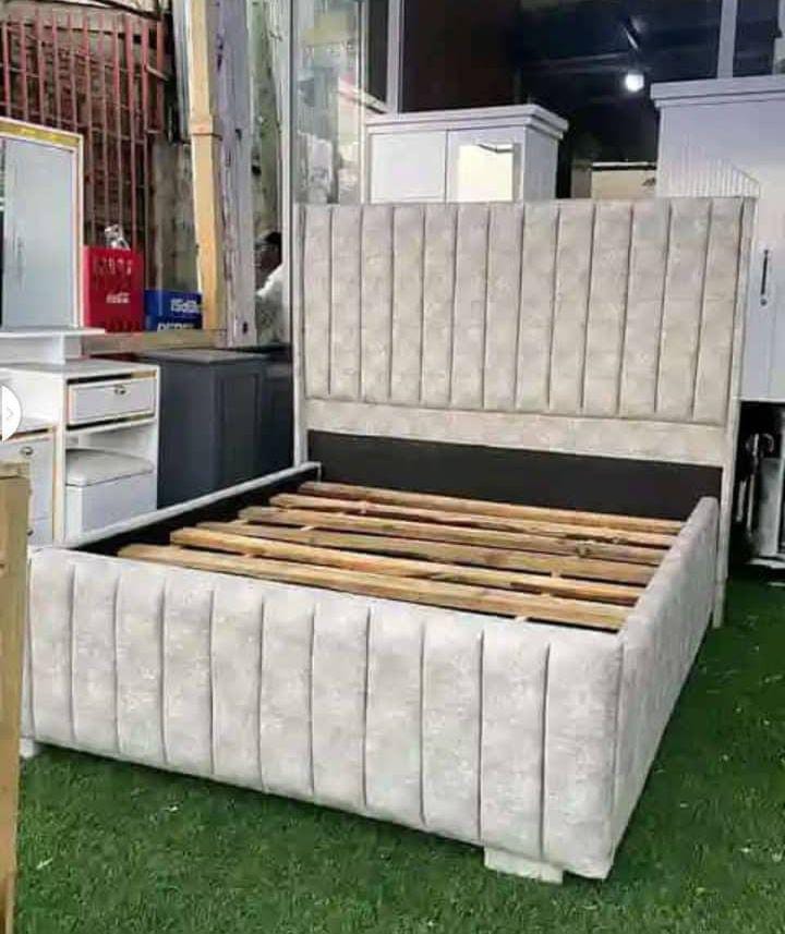 5x6 Cream Velvet Wingback Chester Bed