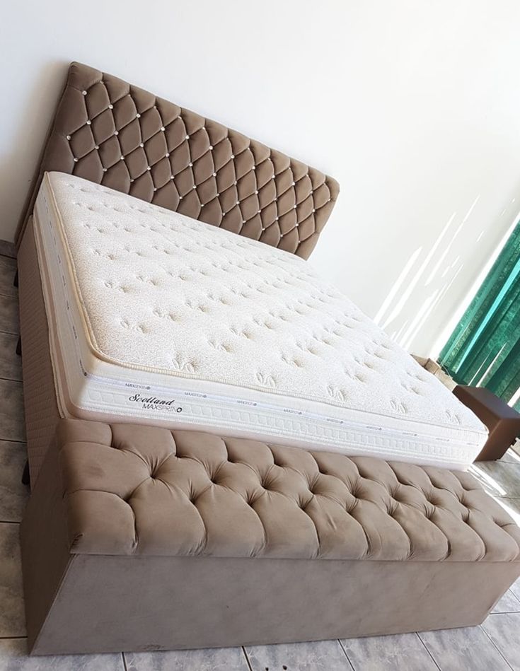5x6 Golden Sovereign Chester Bed + Storage Box