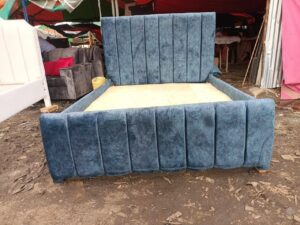 5x6 Grey Tufted Chester Bed