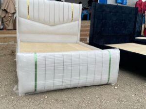 5x6 Ivory Chevron Bed