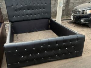 5x6 Noir Crystal Fabric Chester Bed