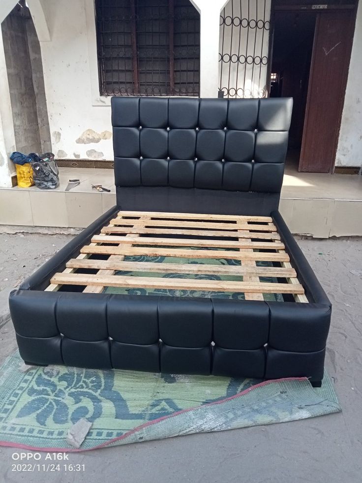 5x6 Obsidian Cube Stud Bed
