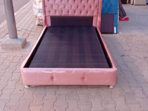 5x6 Pink Chester Bed