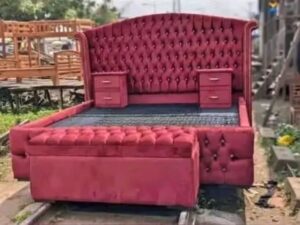 5x6 Rich Red/Burgundy Tufted Chester Bed Set