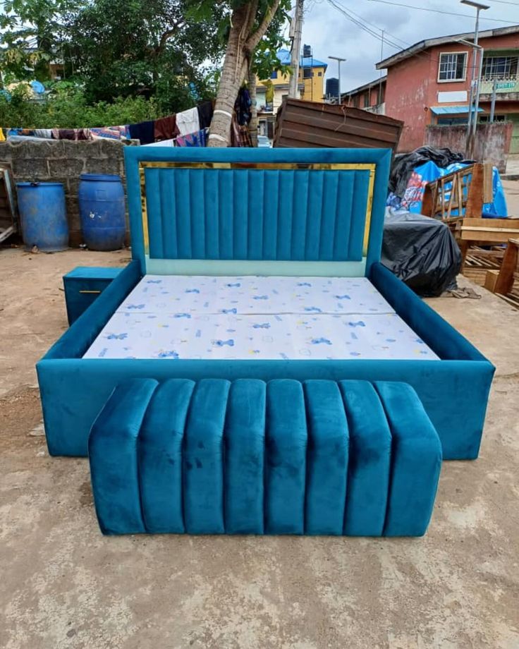 5x6 Teal Velvet Bed with 2 Sideboxes + Ottoman