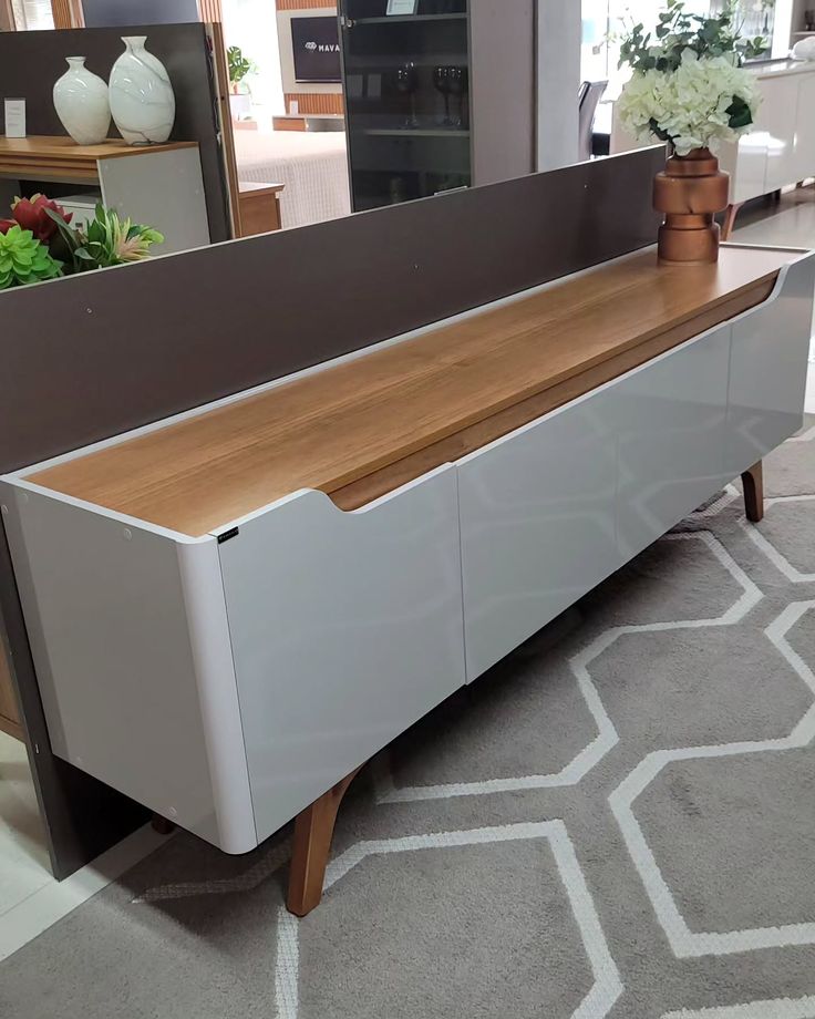 Atenas Curved Bicolor TV Stand